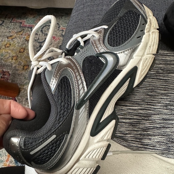 Ladies Nike VNR5 size9 - Picture 3 of 3